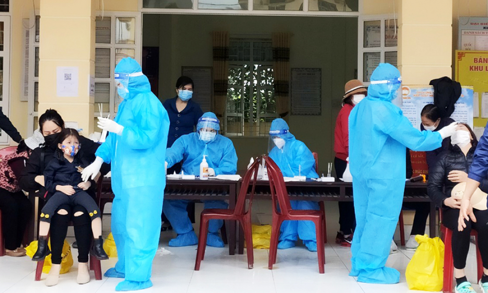 Uông Bí hoàn thành test nhanh Covid -19 cho 10.345 người dân trong 1 ngày