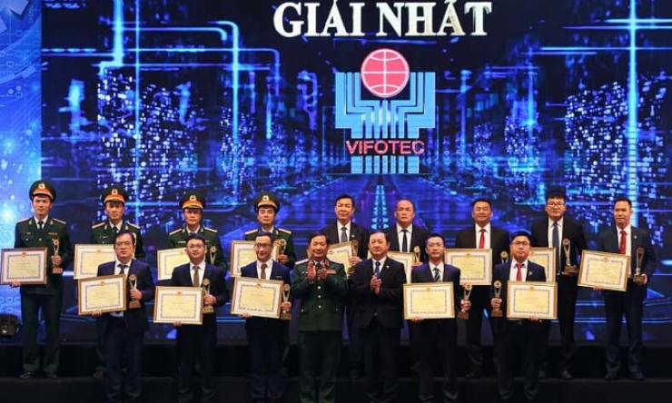  Tổ hợp Gốm Đất Việt được trao nhiều giải thưởng Sáng tạo khoa học công nghệ Việt Nam năm 2020
