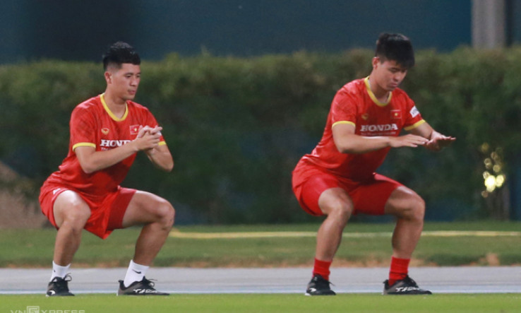 Đình Trọng lật cổ chân trước trận Nhật Bản