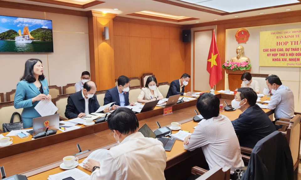 "Tiếp sức" để hoàn thành thắng lợi mục tiêu kép năm 2021