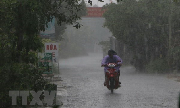 Cuối tuần miền Bắc rét đêm và sáng, ngày nắng đẹp, Trung Bộ mưa to