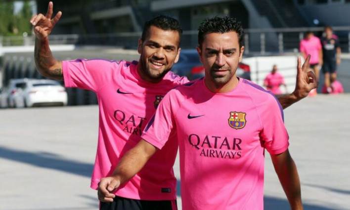 Dani Alves trở lại Barca