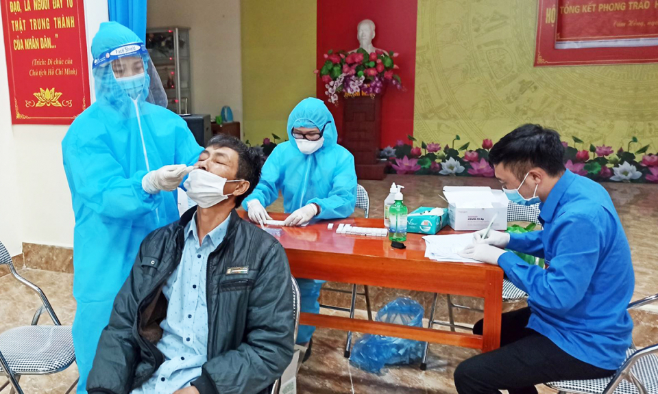 Trên 12.000 người dân tự đóng góp kinh phí để xét nghiệm tầm soát Covid-19