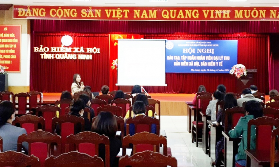 Tập huấn cho nhân viên đại lý thu BHXH, BHYT