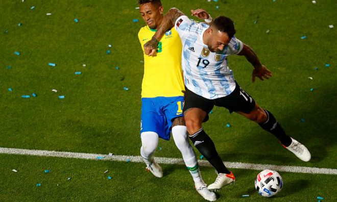 Trọng tài bị đình chỉ vì lỗi ở trận Argentina hòa Brazil