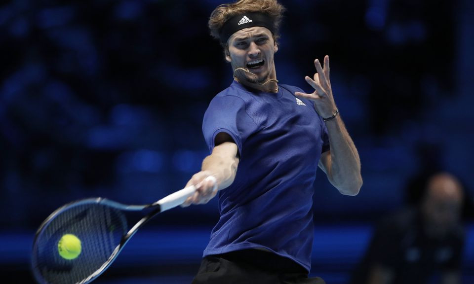 Zverev gặp Djokovic tại bán kết ATP Finals