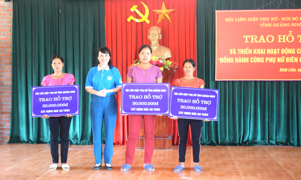 Đồng hành cùng phụ nữ biên cương