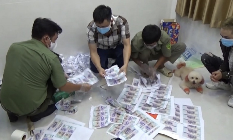 Sản xuất tiền giả "cung cấp" cho sới bạc và các con nghiện