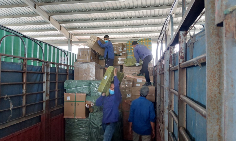 Mong Cai city: Import-export activities maintained amid Covid-19