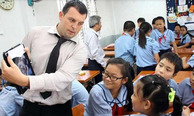 Thời hạn của hợp đồng lao động không vượt quá giấy phép lao động