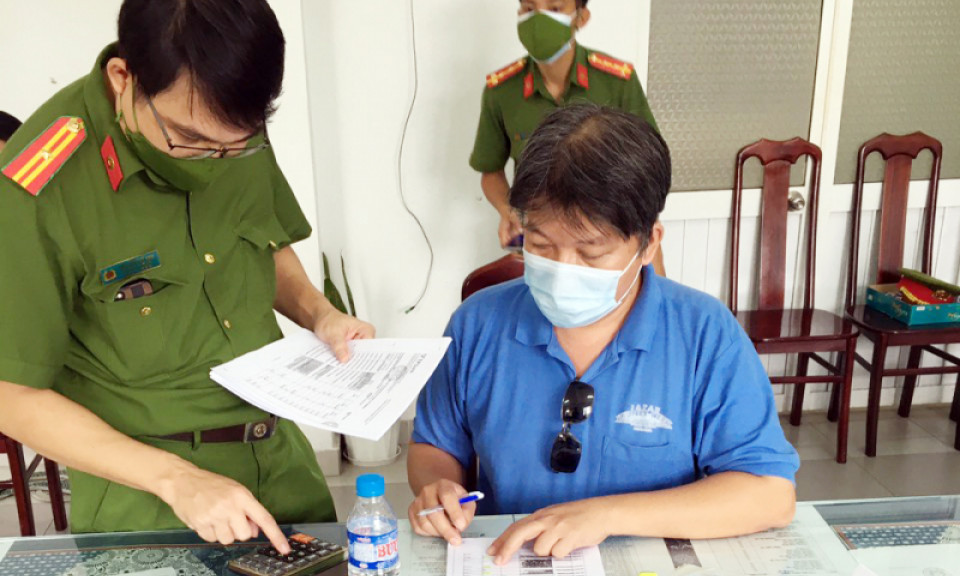 Bắt giam Giám đốc công ty bảo hiểm tham ô trên 1,35 tỷ đồng