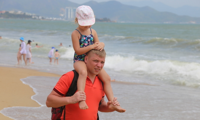 Official proposes visa exemption for foreign tourists