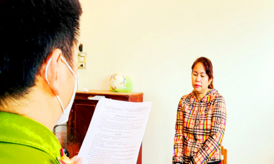 Khởi tố, bắt tạm giam vợ cán bộ Biên phòng trong vụ phát hiện kho hàng lậu ở An Giang