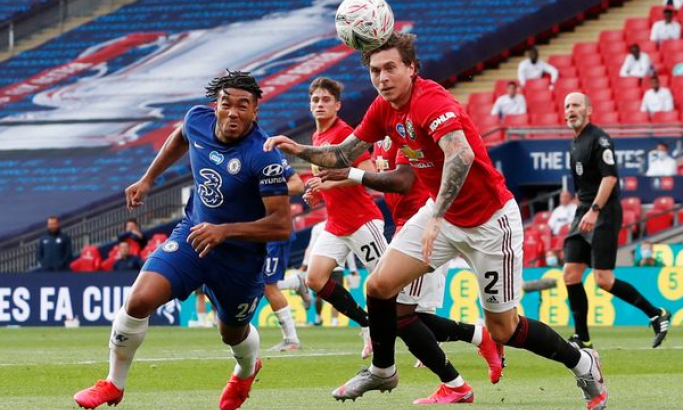Victor Lindelof sẽ lĩnh xướng hàng thủ Man Utd trận đại chiến Chelsea?
