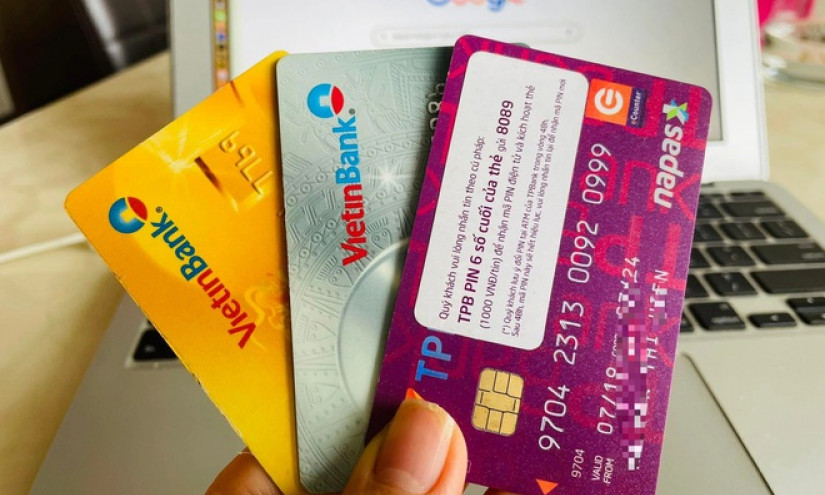Thẻ từ ATM bị "khai tử" sau 31/12