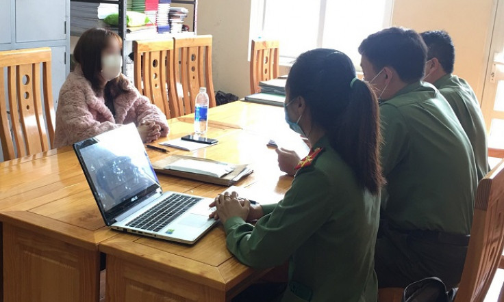 Sự thật về thông tin “nước bảy màu” chữa COVID-19