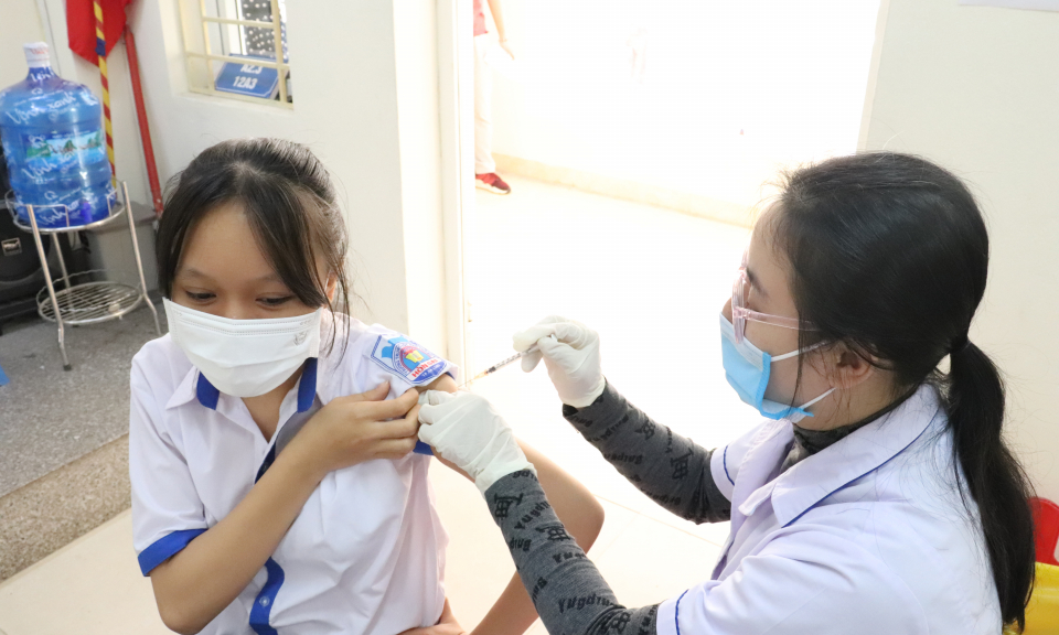 TP Hạ Long triển khai tiêm mũi 2 vắc-xin phòng Covid-19 cho trẻ em từ 12-17 tuổi