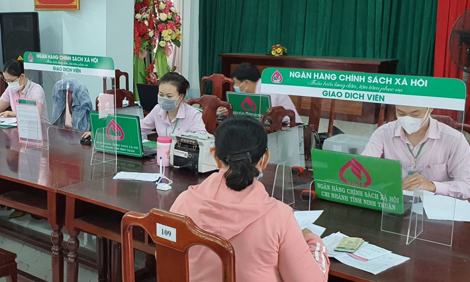 Loạt chính sách hỗ trợ doanh nghiệp và người lao động của Chính phủ nổi bật tuần qua