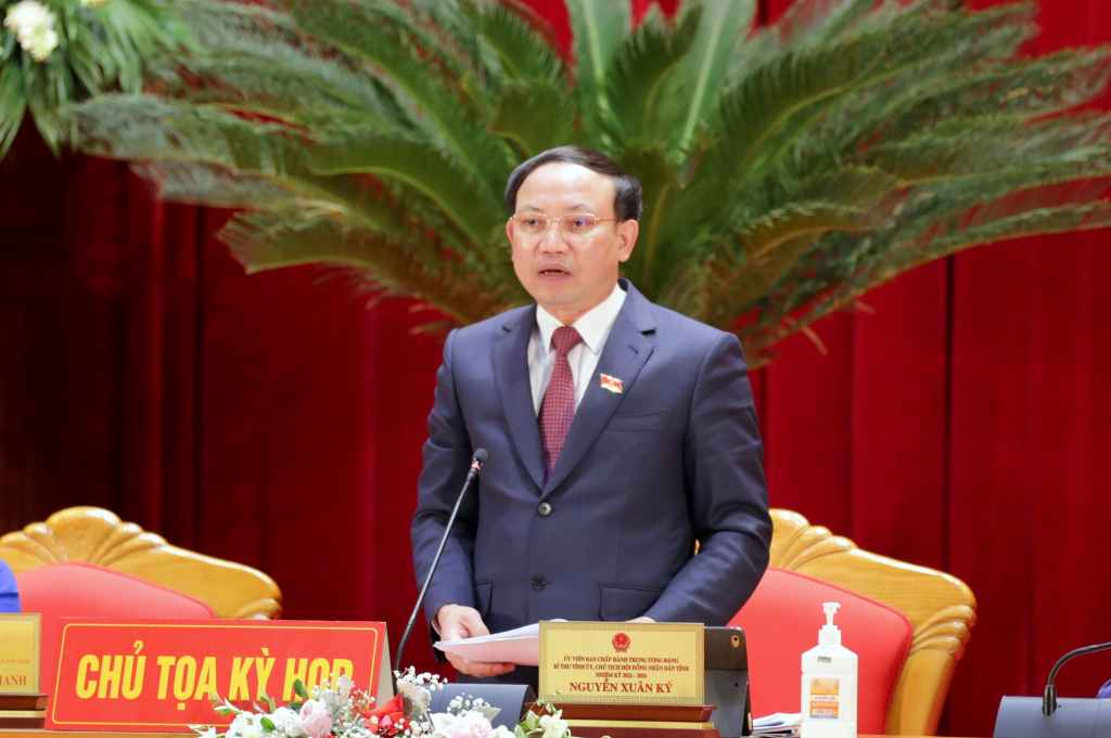 Bí thư Tỉnh ủy, Chủ tịch HĐND tỉnh Nguyễn Xuân Ký kết luận phần chất vấn về biên chế.