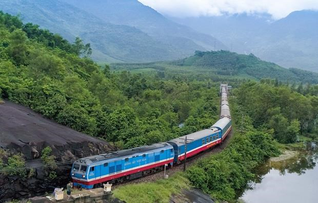 A train on the North-South railway. Việt Nam will need an estimated VNĐ240 trillion up to 2030 to fund railway projects until 2030. 