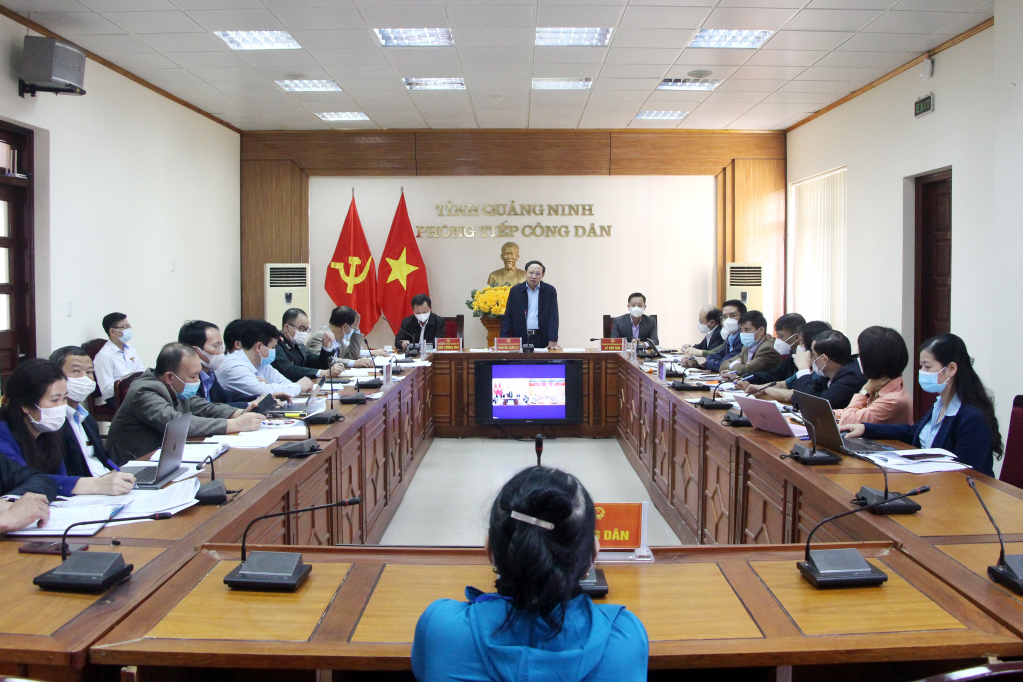 Đồng chí Nguyễn Xuân Ký, Ủy viên Trung ương Đảng, Bí thư Tỉnh ủy, Chủ tịch HĐND tỉnh chỉ đạo giải quyết các vụ việc kiến nghị của công dân.