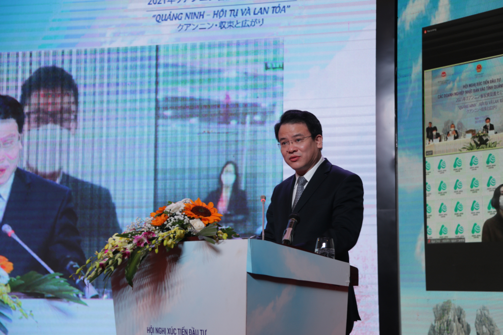 Đồng chí Trần Quốc Phương, Thứ trưởng Bộ Kế hoạch Đầu Tư, phát biểu tại hội nghị.