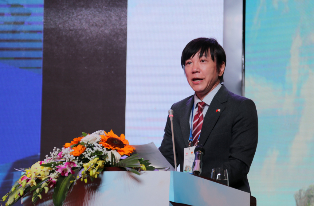 Ông Nakajima Takeo, Trưởng đại diện JETRO Hà Nội, phát biểu tại hội nghị.