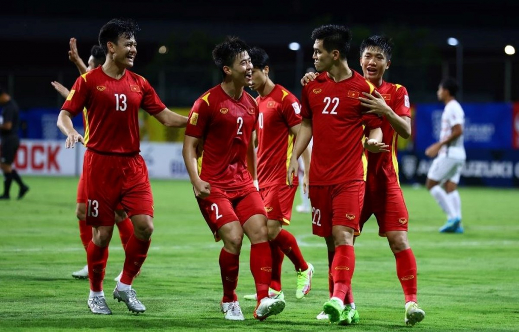 Các cầu thủ Việt Nam ăn mừng sau pha làm bàn của Tiến Linh. (Nguồn: Getty Images)