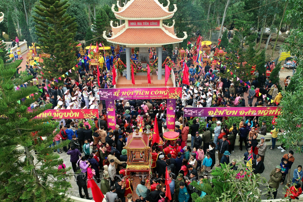 Xã Hiệp hòa là vùng công giáo nhưng vẫn duy trì lễ hội Tiên công.