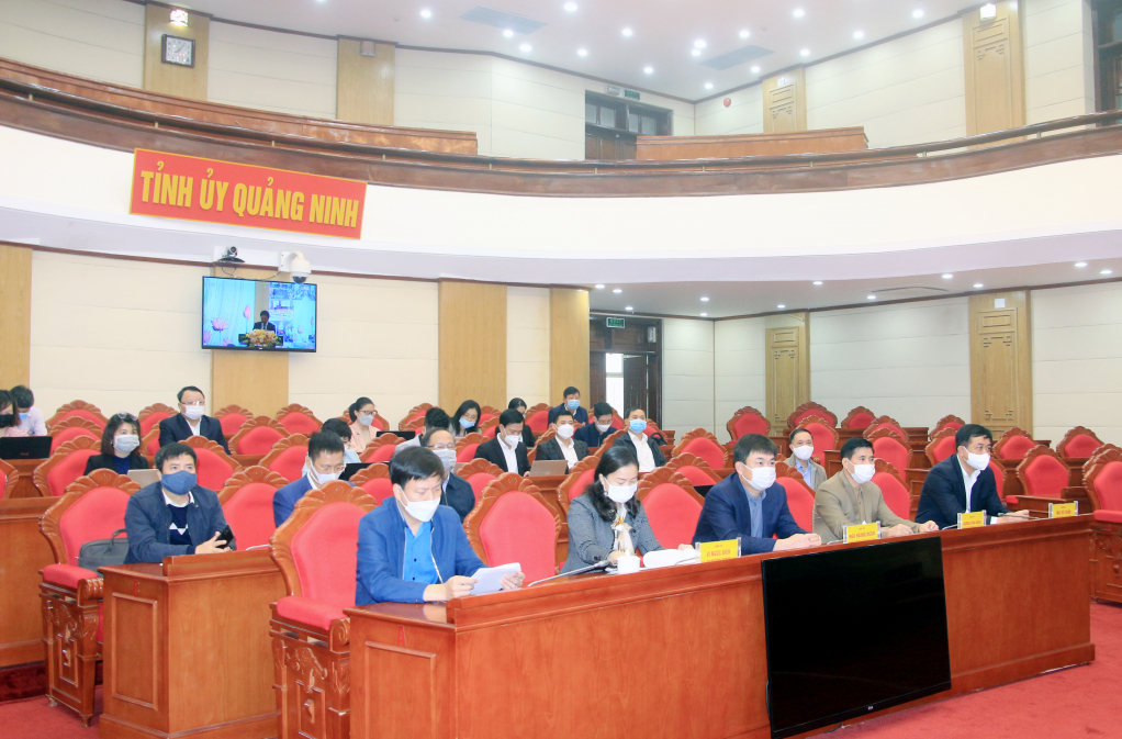 Các đại biểu tham dự tại điểm cầu tỉnh Quảng Ninh.