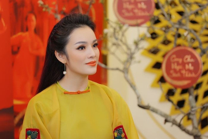 Tân Nhàn khát vọng đưa âm nhạc truyền thống Việt ra thế giới - Ảnh 1.