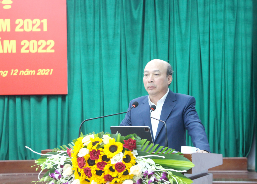 Đồng chí Lê Minh Chuẩn, Bí thư Đảng ủy, Chủ tịch Hội đồng thành viên Tập đoàn TKV, phát biểu tại hội nghị.