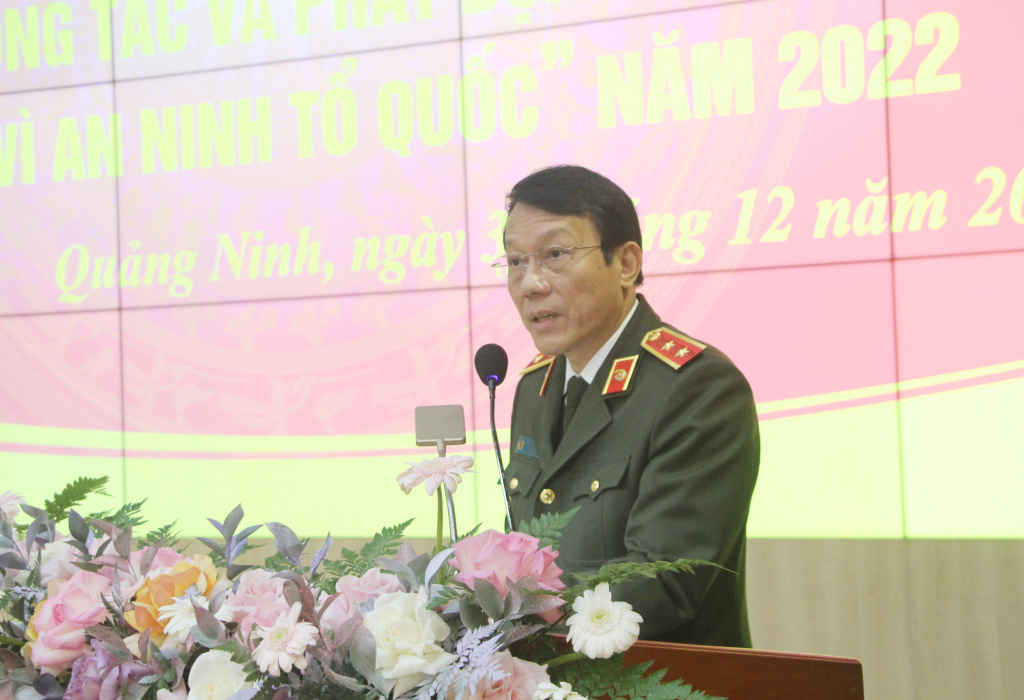 Trung tướng Lương Tam Quang, Ủy viên Trung ương Đảng, Thứ trưởng Bộ Công an phát biểu tại hội nghị.