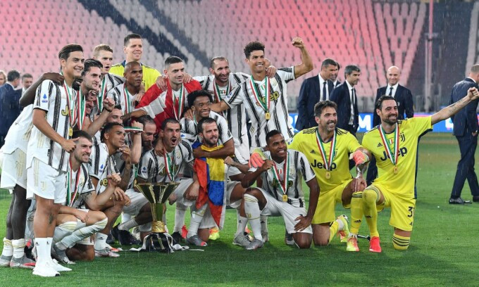 Juventus bị đề nghị xuống hạng và tước Scudetto