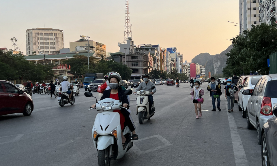 Đi xe ngược chiều: Nguy hiểm chực chờ