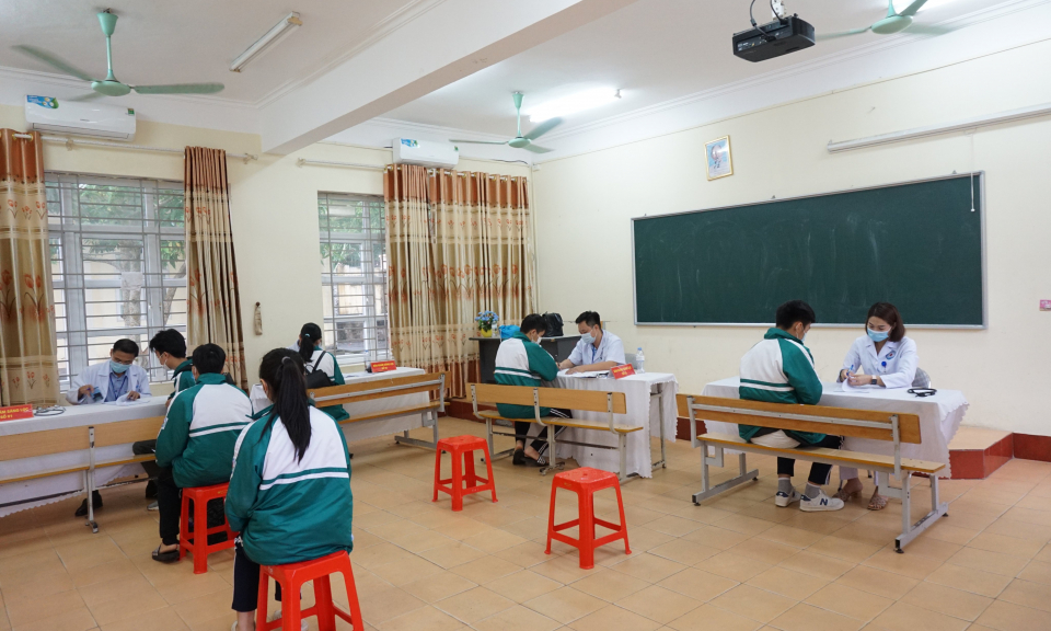 Ngày 1/12: Quảng Ninh ghi nhận 20 ca mắc Covid-19 mới, trong đó Hạ Long 10 ca
