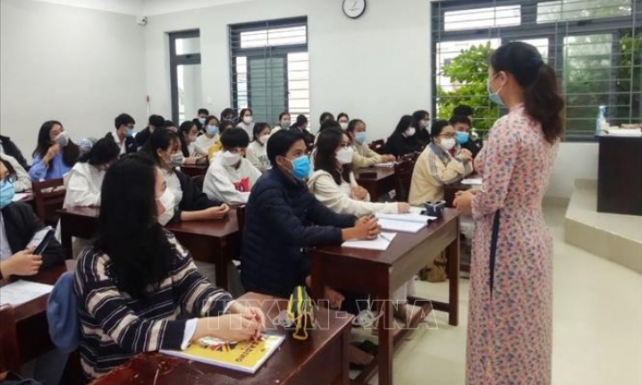 Đề nghị cân nhắc việc tổ chức mới các lớp bồi dưỡng cấp chứng chỉ chức danh giáo viên 