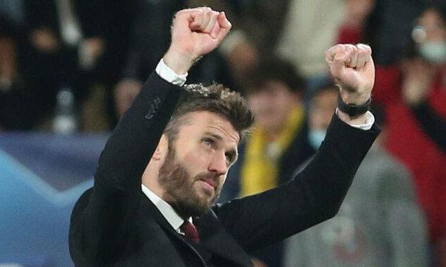 Carrick rời Man Utd