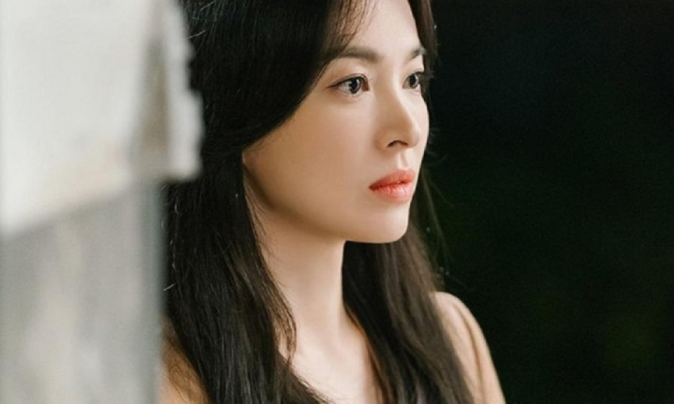 Song Hye Kyo bị chê hết thời, diễn xuất bao nhiêu năm không tiến bộ