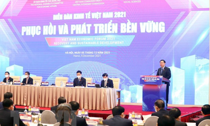 Chủ tịch Quốc hội khai mạc Diễn đàn Kinh tế Việt Nam 2021