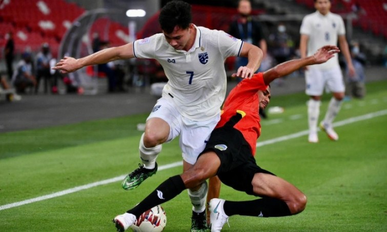 Thái Lan thắng nhọc trận ra quân AFF Cup