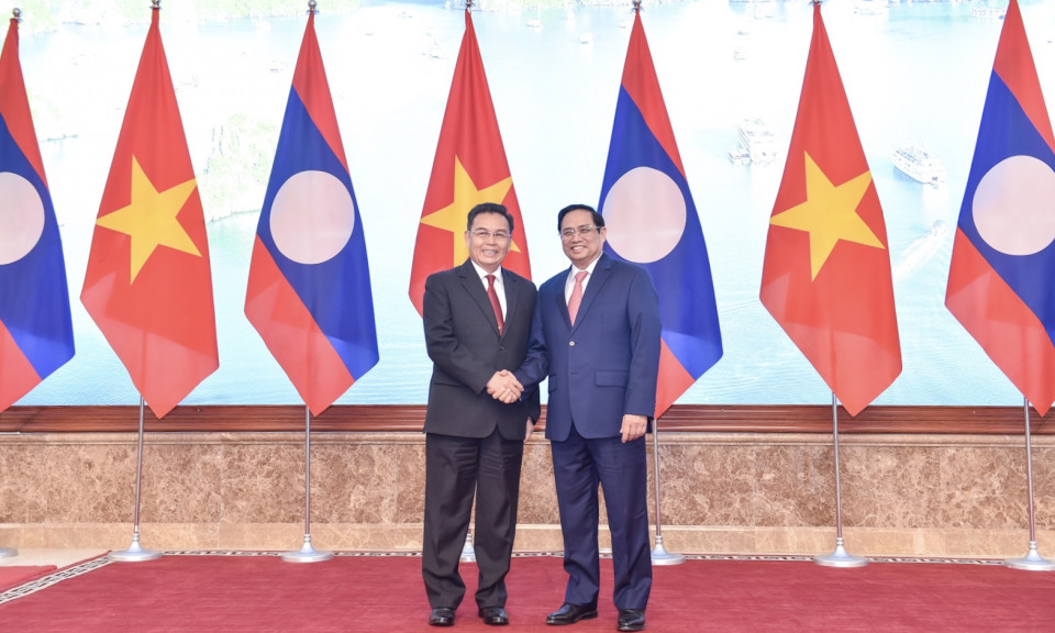Thúc đẩy các dự án hạ tầng chiến lược kết nối Việt Nam - Lào