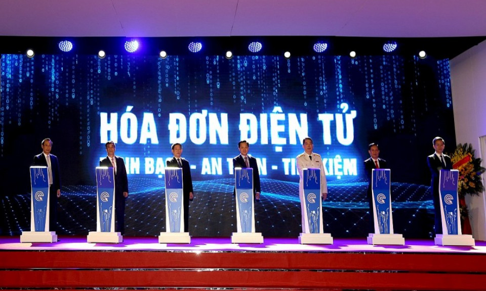 Nỗ lực bắt kịp, tiến cùng, vươn lên trong quản lý thuế so với khu vực và thế giới