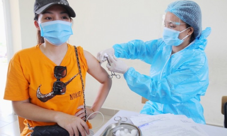 8 tỉnh, thành 'phủ' xong vaccine mũi hai
