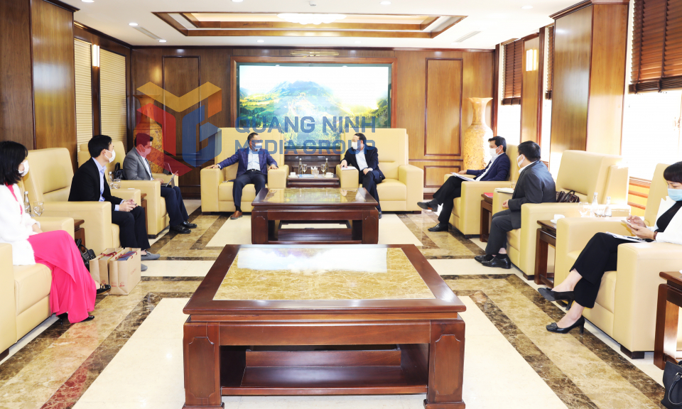 Bí thư Tỉnh ủy Nguyễn Xuân Ký trao đổi với Đại sứ Việt Nam tại Thái Lan, tháng 12-2021