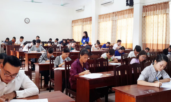 Thăng hạng chức danh nghề nghiệp phải qua xét hoặc thi