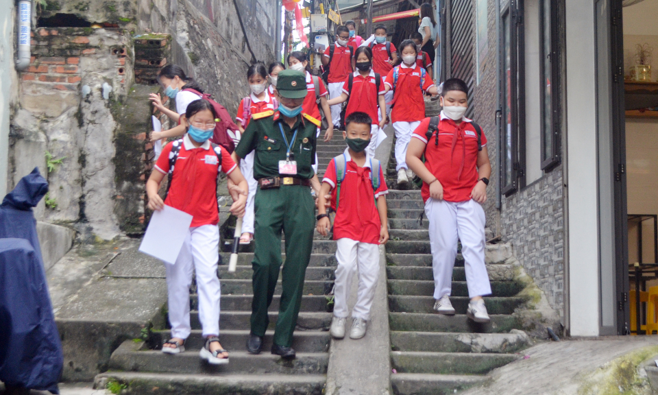 “Cổng trường an toàn giao thông” ở Hạ Long