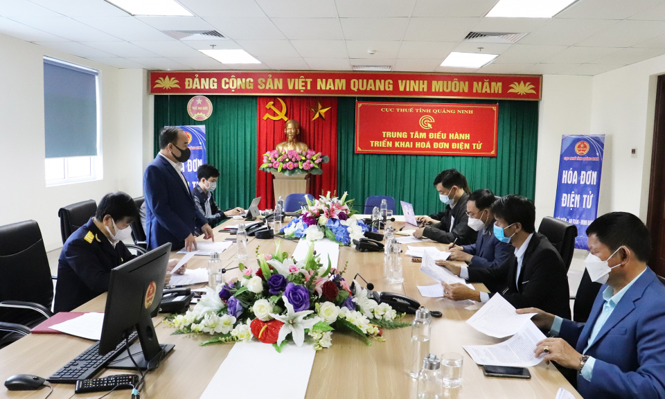 Hội nghị bàn giải pháp vận động doanh nghiệp đăng ký sử dụng HĐĐT