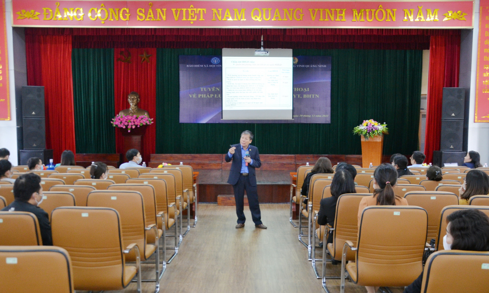 Tuyên truyền, đối thoại pháp luật lao động về BHXH tại Công ty Than Quang Hanh