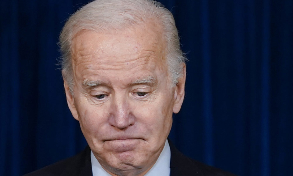 Tỷ lệ ủng hộ ông Biden thấp kỷ lục